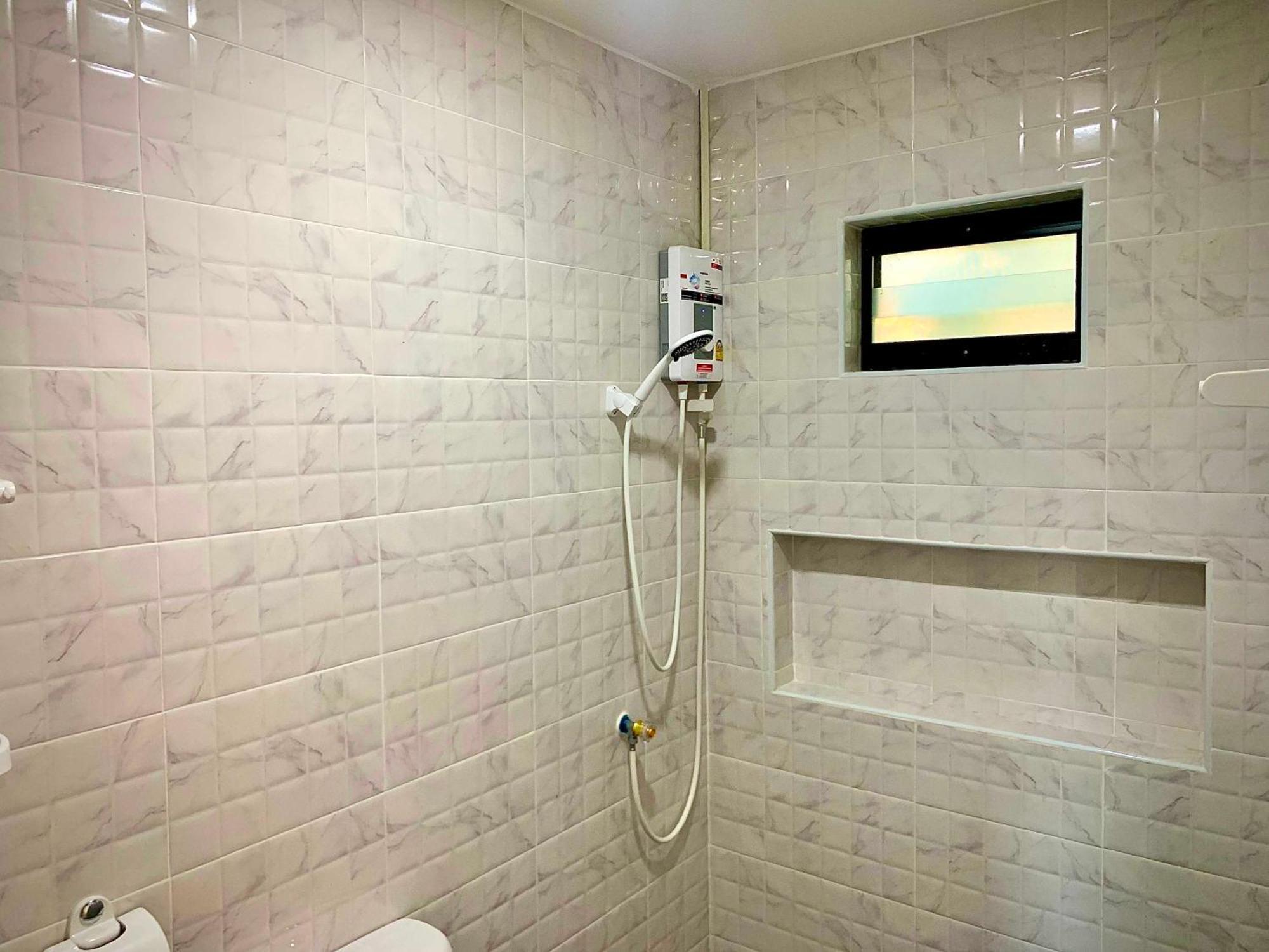 Chai Na Hotel